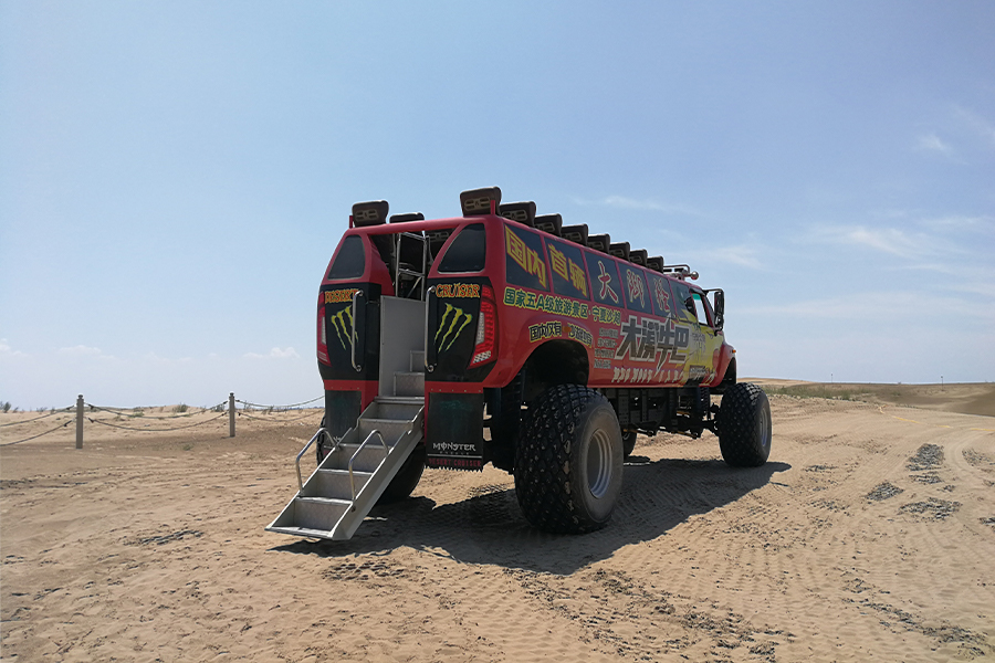 Caminhão Safari no Deserto Versão 4WD Tipo II